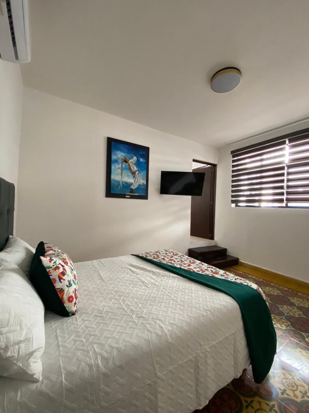 Casa Queretana H2 Hotel *