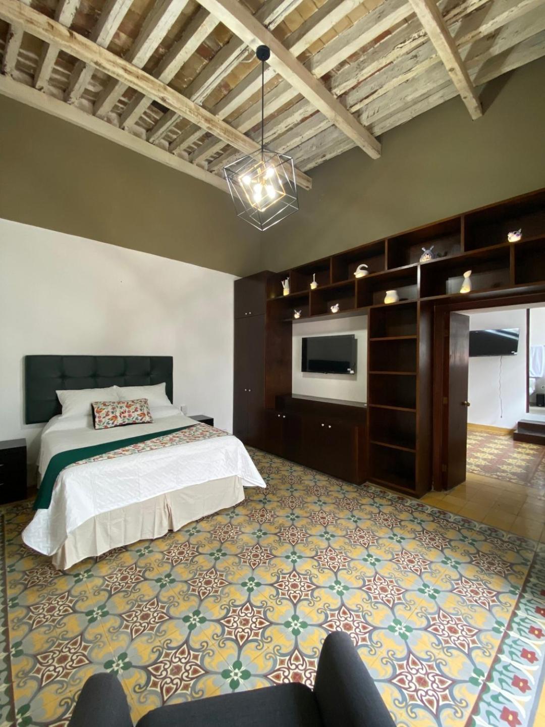 Casa Queretana H2 Hotel *